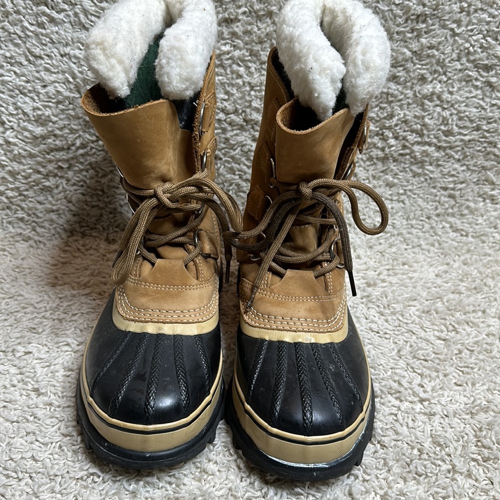 Sorel Caribou Winter Boots size 8 - Picture 4 of 9